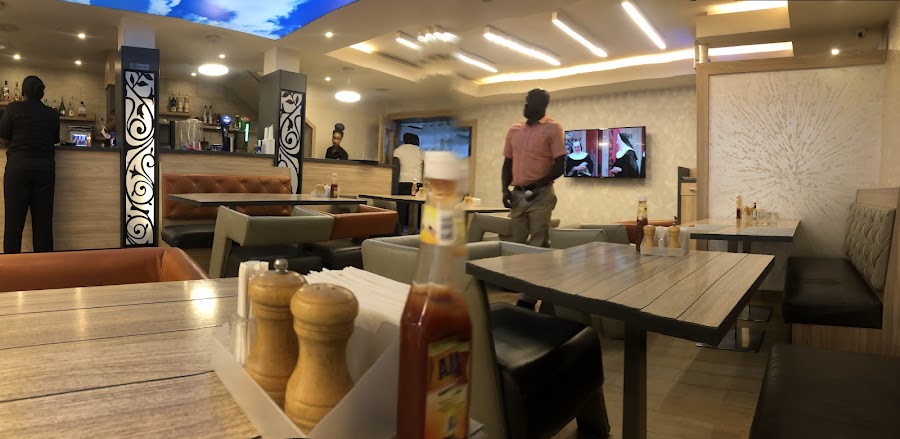 Restaurant table in Wuse, Abuja